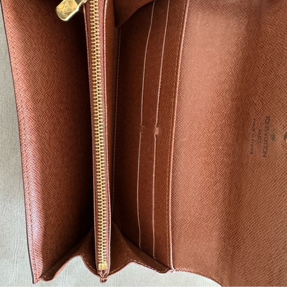 Louis Vuitton Black and Gold Monogram Wallet on Chain - Picture 5 of 12